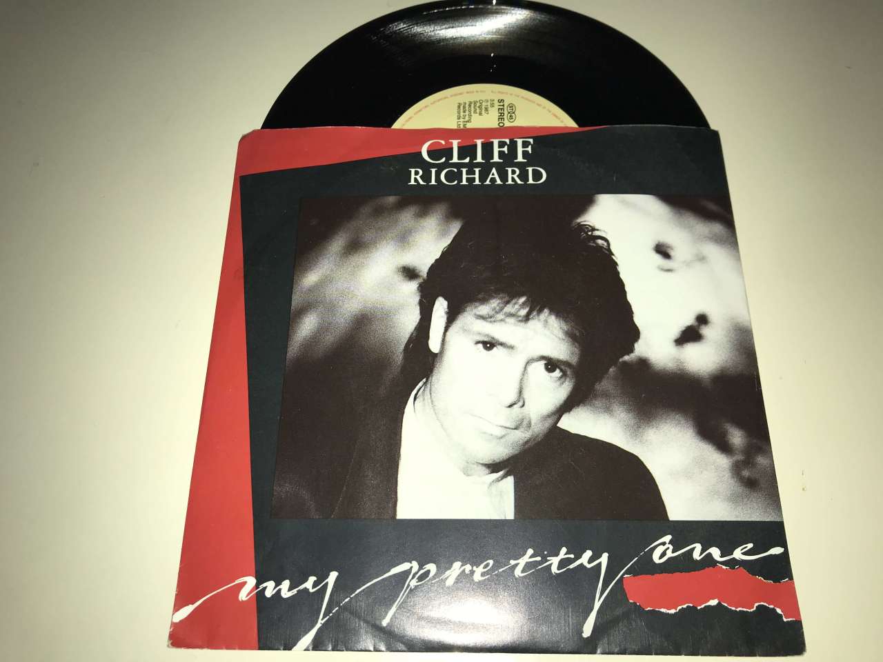 Cliff Richard – My Pretty One