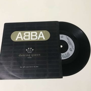 ABBA – Dancing Queen