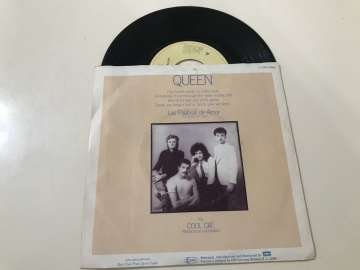 Queen – Las Palabras De Amor (The Words Of Love)