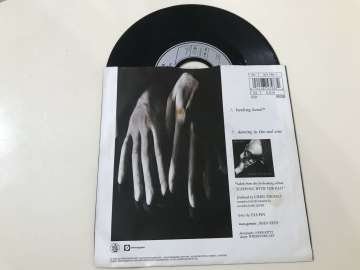 Elton John – Healing Hands