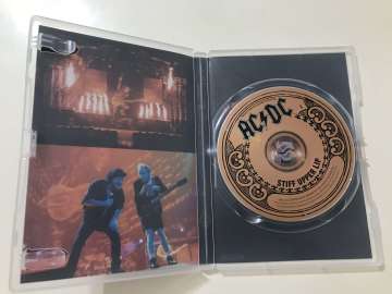 AC/DC – Stiff Upper Lip Live