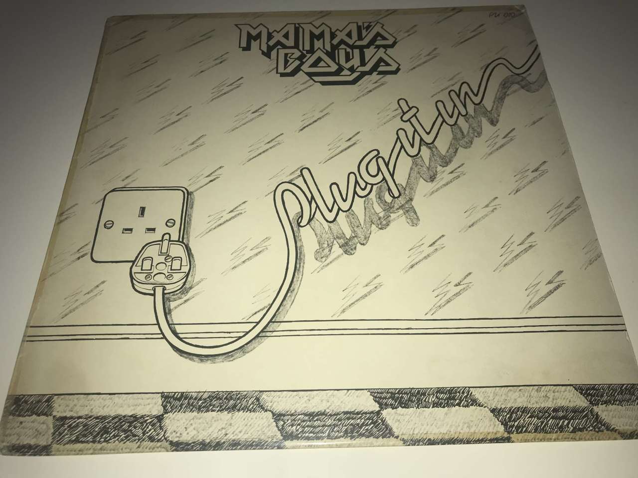 Mama's Boys ‎– Plug It In