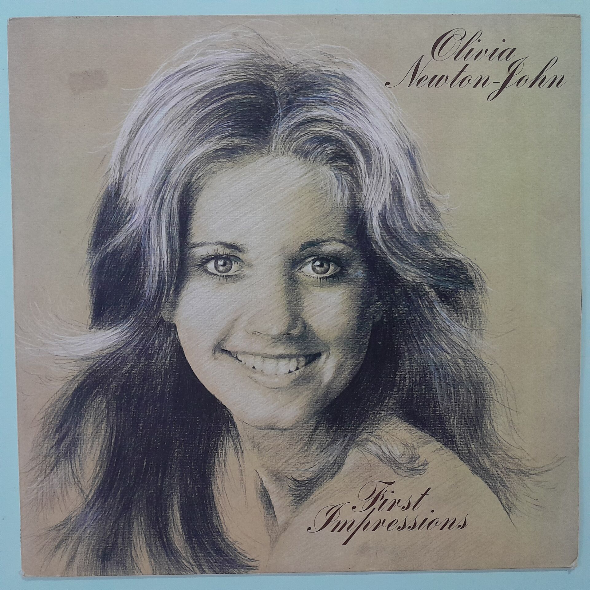 Olivia Newton-John – First Impressions
