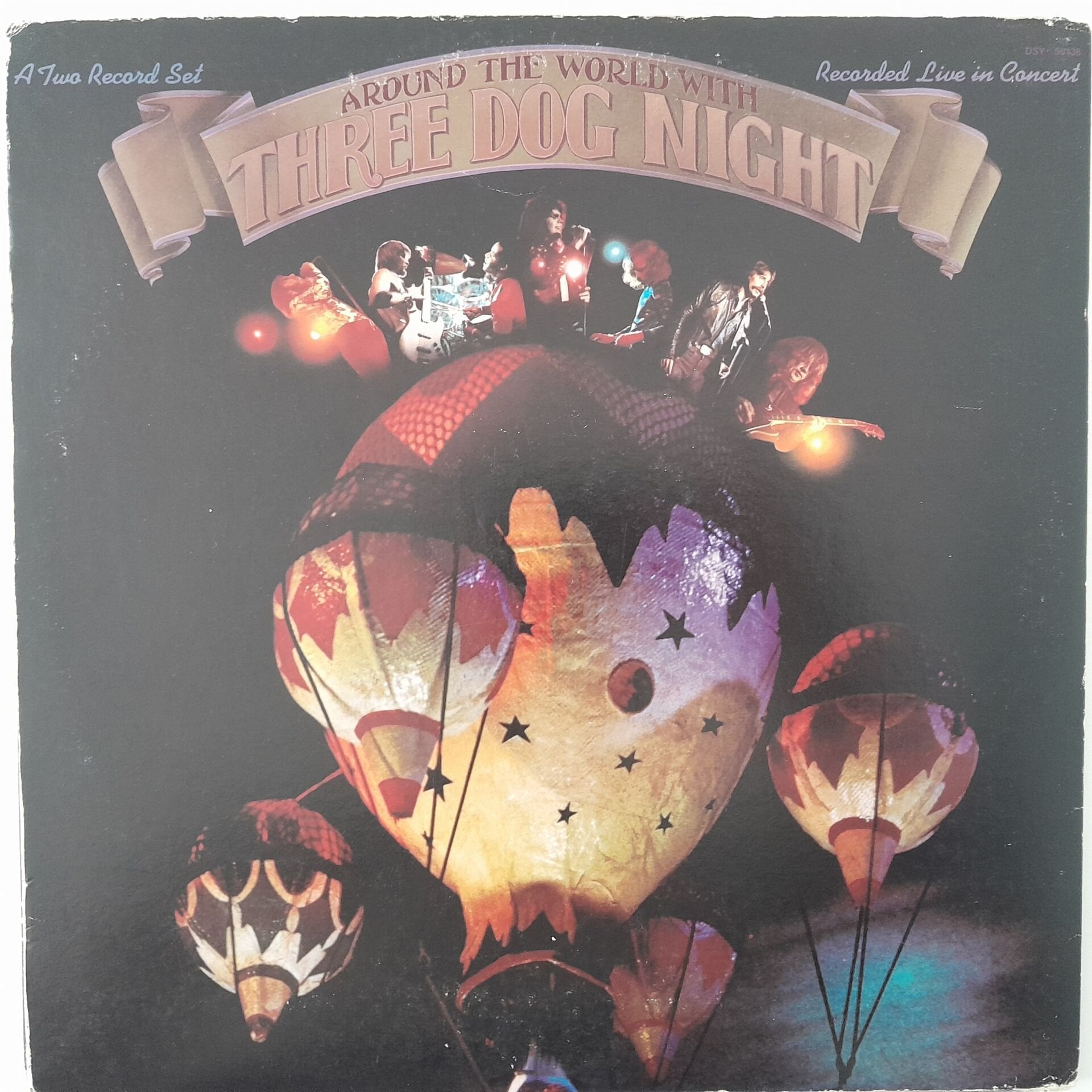 Three Dog Night – Around The World With Three Dog Night