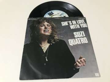 Suzi Quatro – She's In Love With You