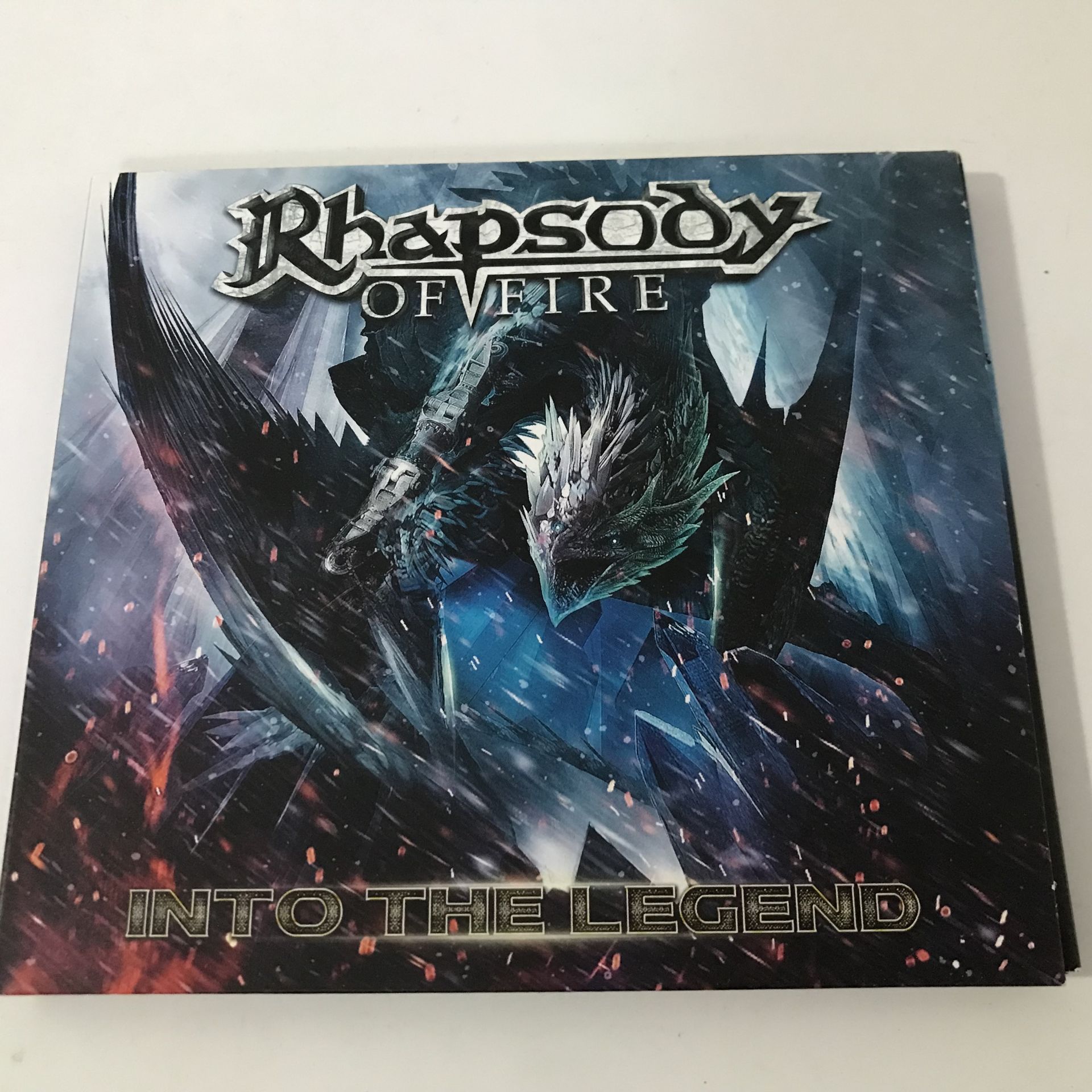 Rhapsody Of Fire – Into The Legend