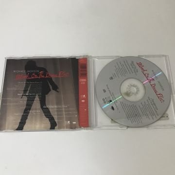 Michael Jackson – Blood On The Dance Floor