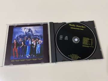 Molly Hatchet – Lightning Strikes Twice
