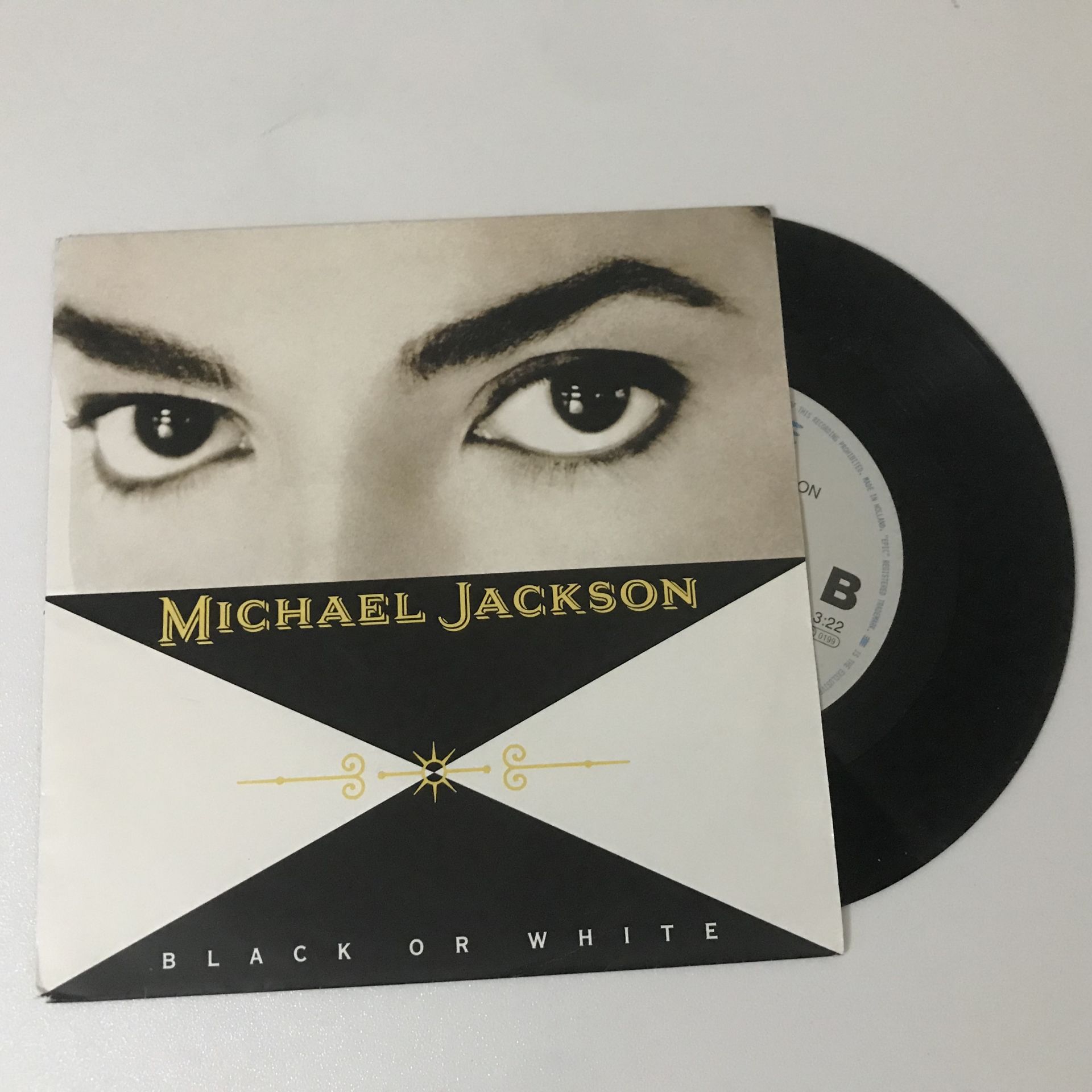 Michael Jackson – Black Or White