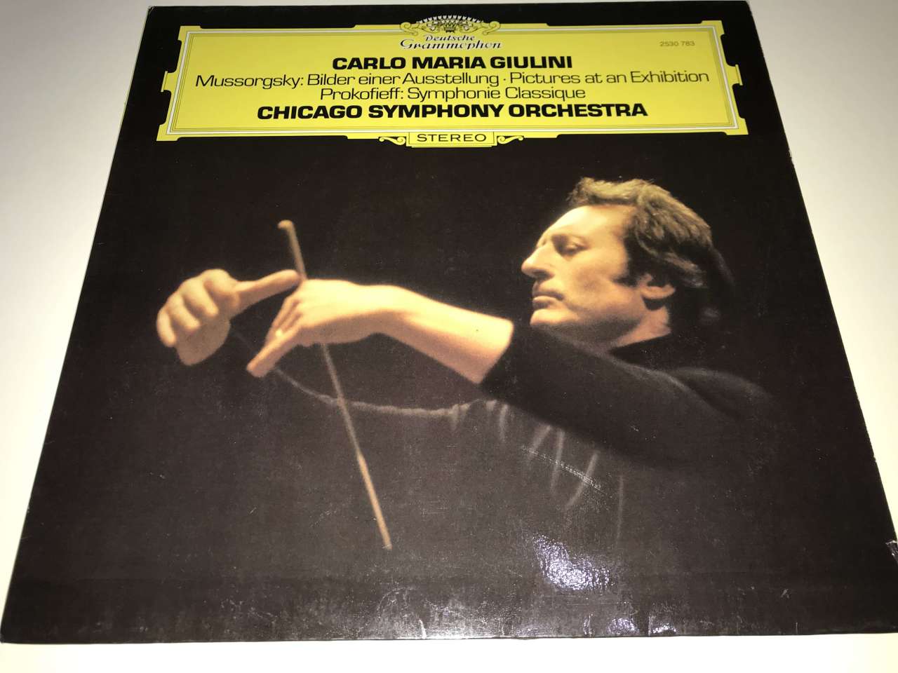 Carlo Maria Giulini ‎– Cuadros De Una Exposición / Sinfonía Clásica