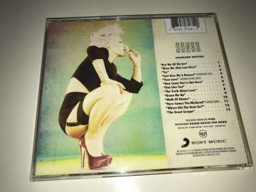 PiNK – The Truth About Love