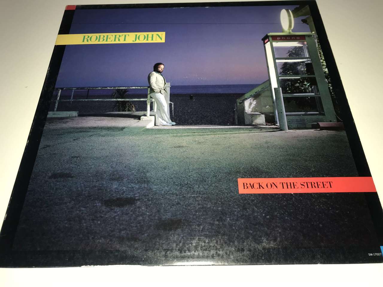 Robert John ‎– Back On The Street