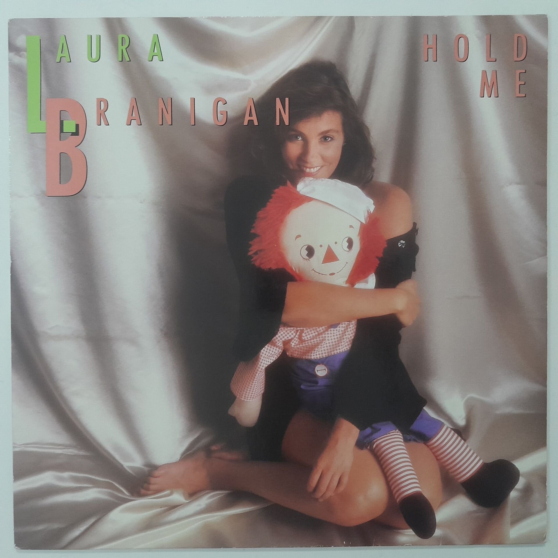 Laura Branigan – Hold Me