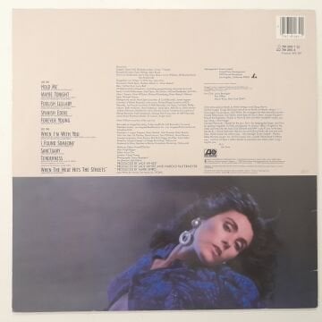 Laura Branigan – Hold Me