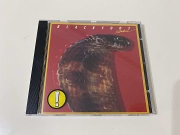 Blackfoot – Strikes