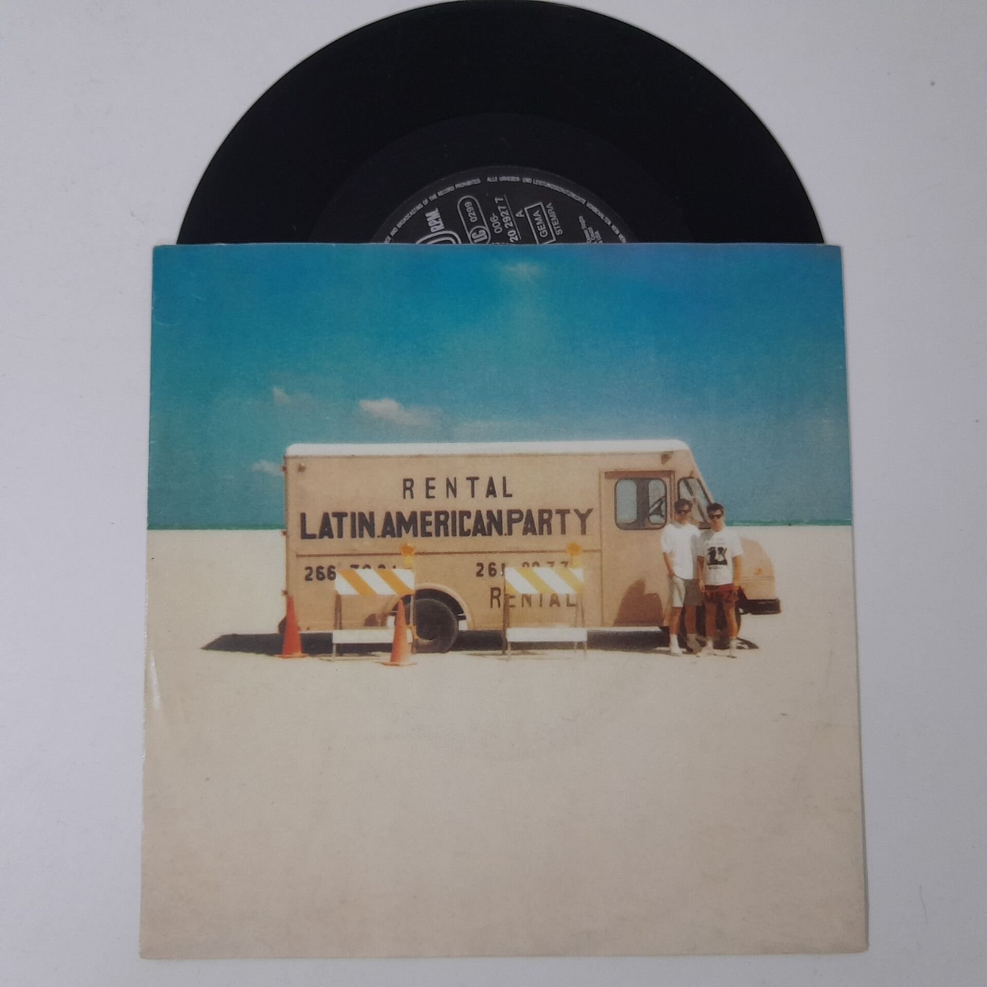 Pet Shop Boys – Domino Dancing