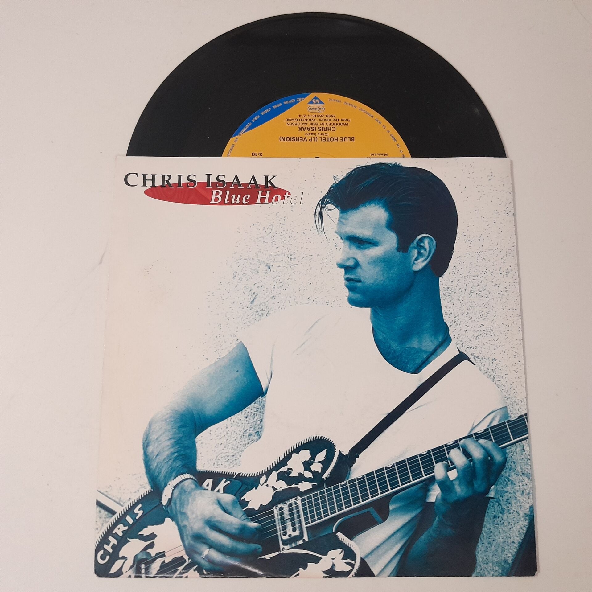 Chris Isaak – Blue Hotel