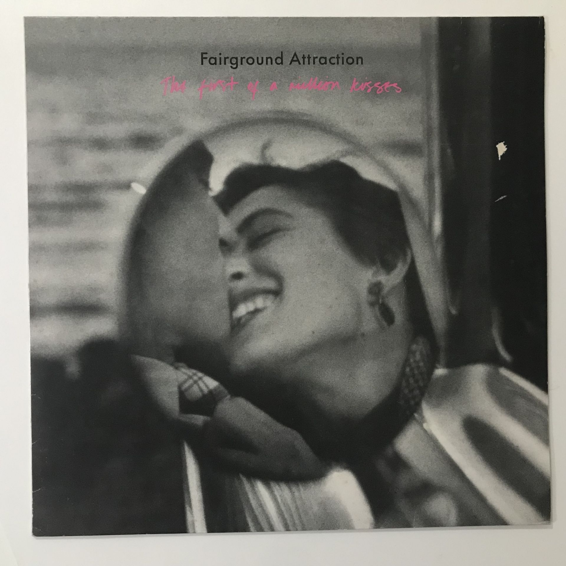 Fairground Attraction – The First Of A Million Kisses