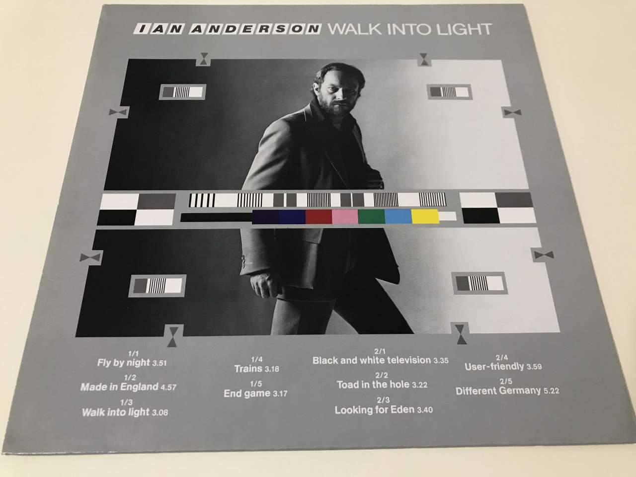 Ian Anderson – Walk Into Light