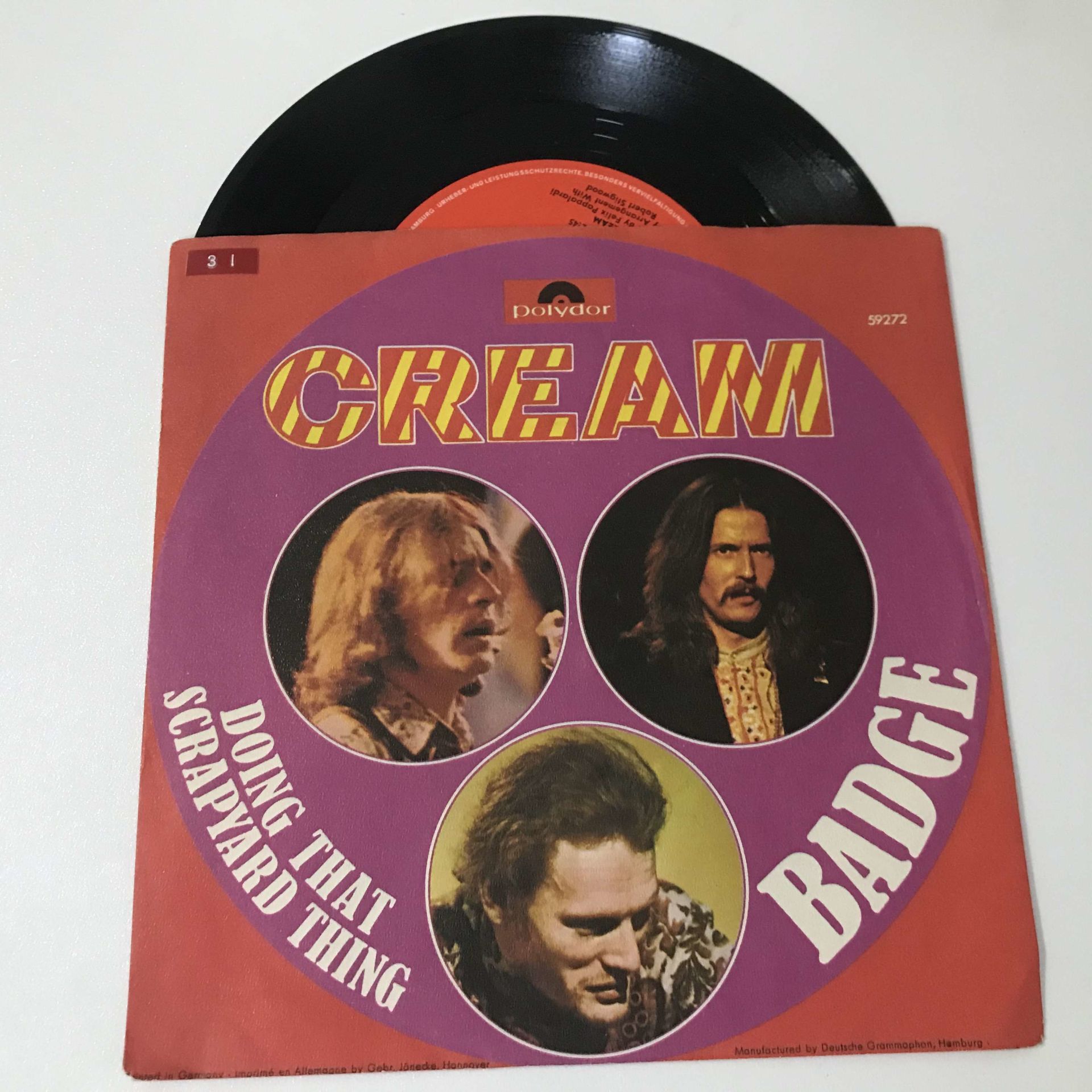 Cream – Badge