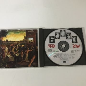 Skid Row – Slave To The Grind