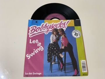 Bobbysocks! – Let It Swing