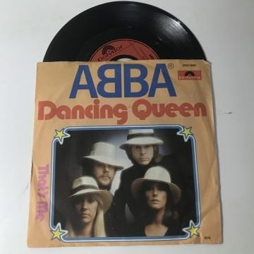 ABBA – Dancing Queen