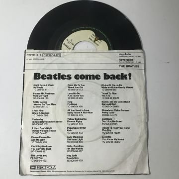 The Beatles – Hey Jude / Revolution