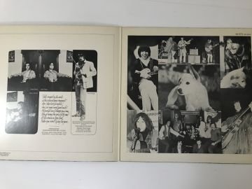 Neil Young With Crazy Horse ‎– Everybody Knows This Is Nowhere