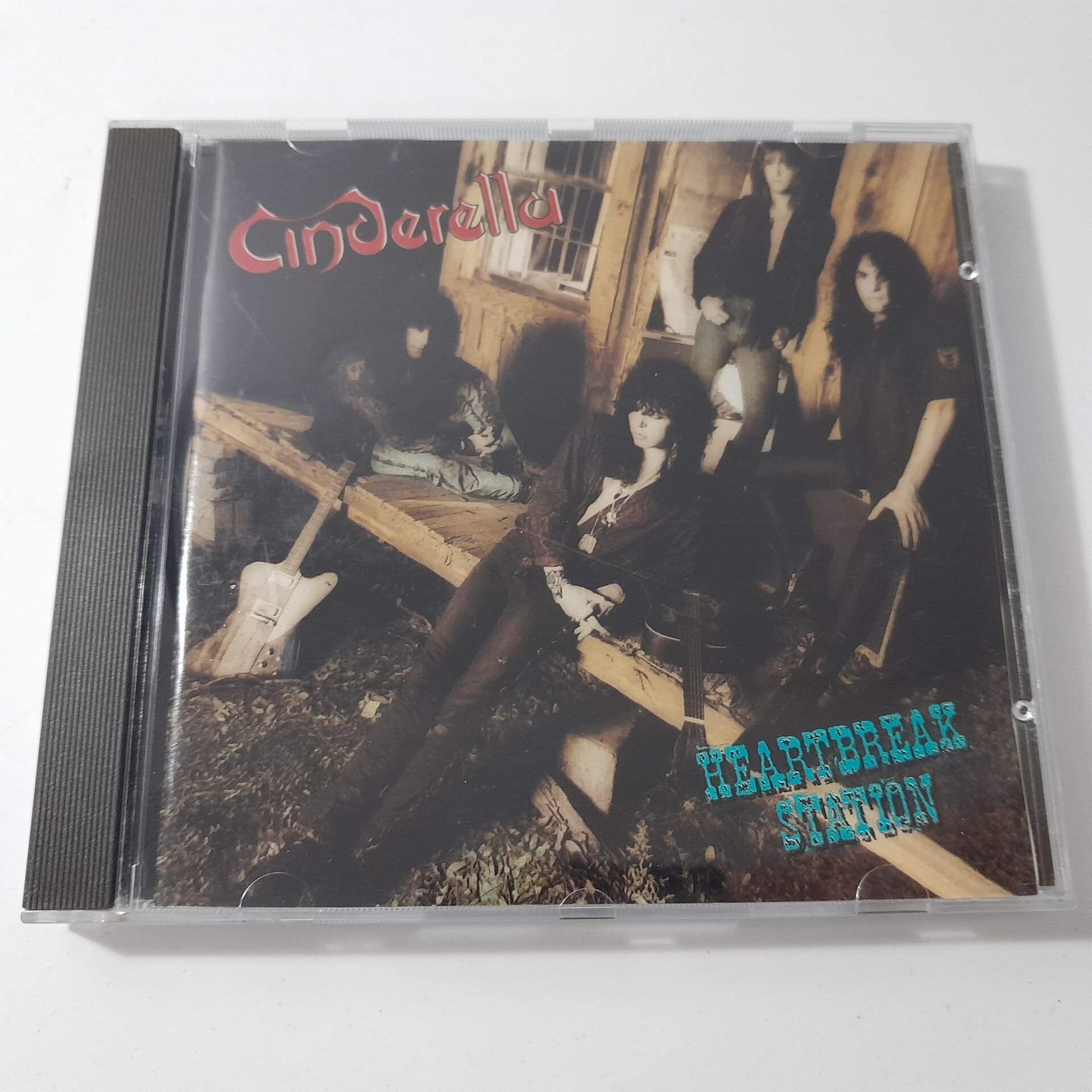 Cinderella  – Heartbreak Station