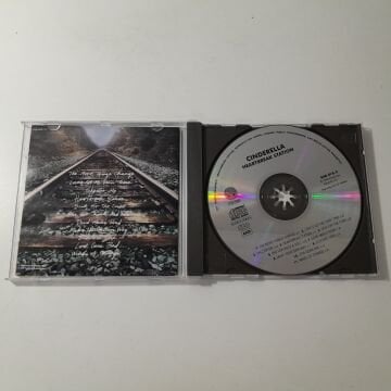 Cinderella  – Heartbreak Station