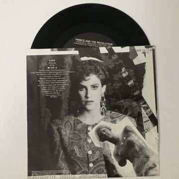 Prince And The Revolution – Kiss