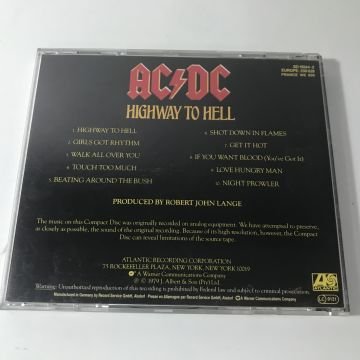 AC/DC – Highway To Hell