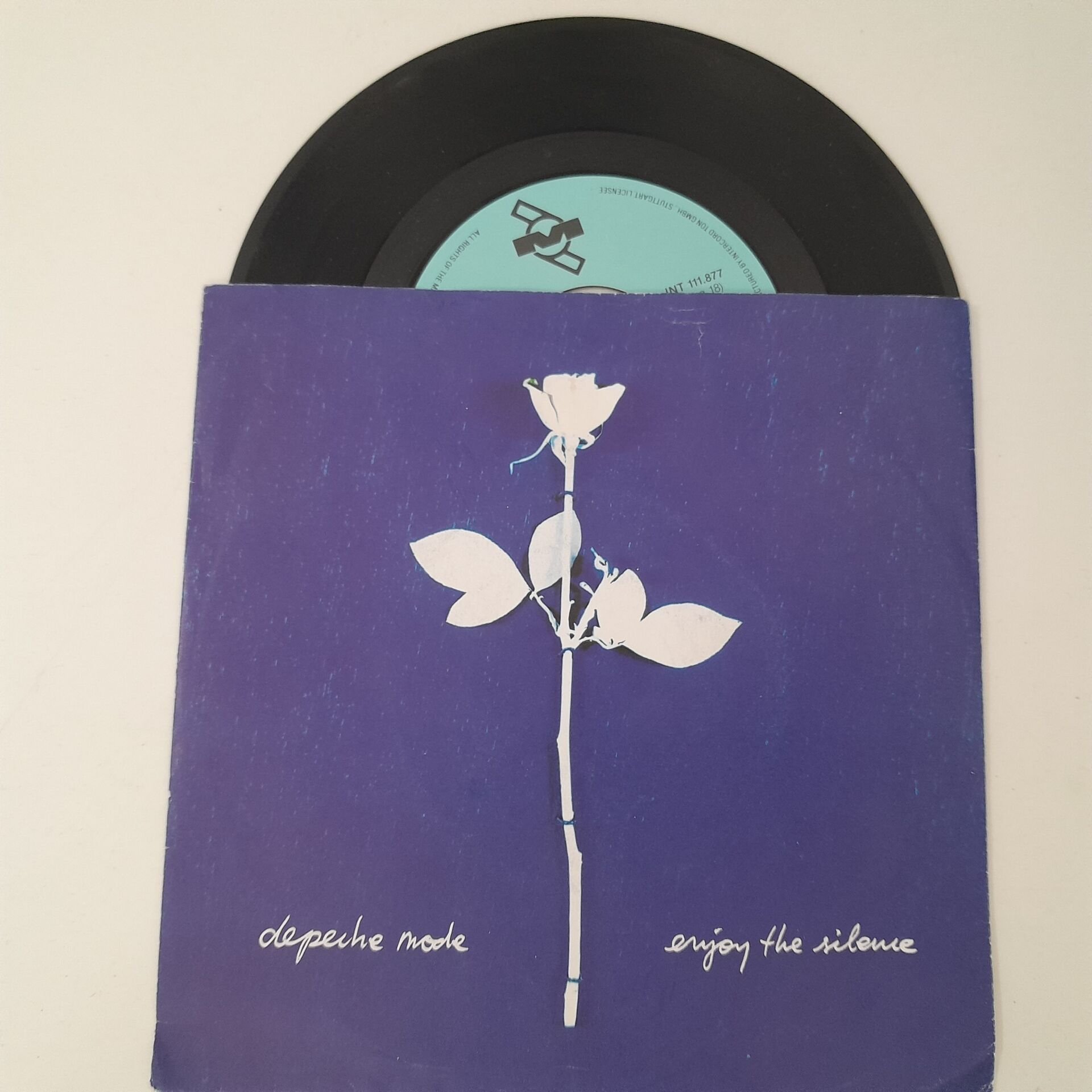 Depeche Mode – Enjoy The Silence