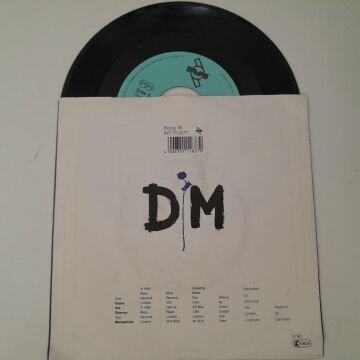 Depeche Mode – Enjoy The Silence
