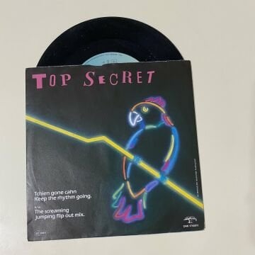 Top Secret – Tchien Gone Cahn Keep The Rhythm Going