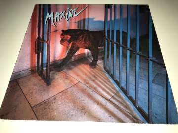 Maxine – Maxine