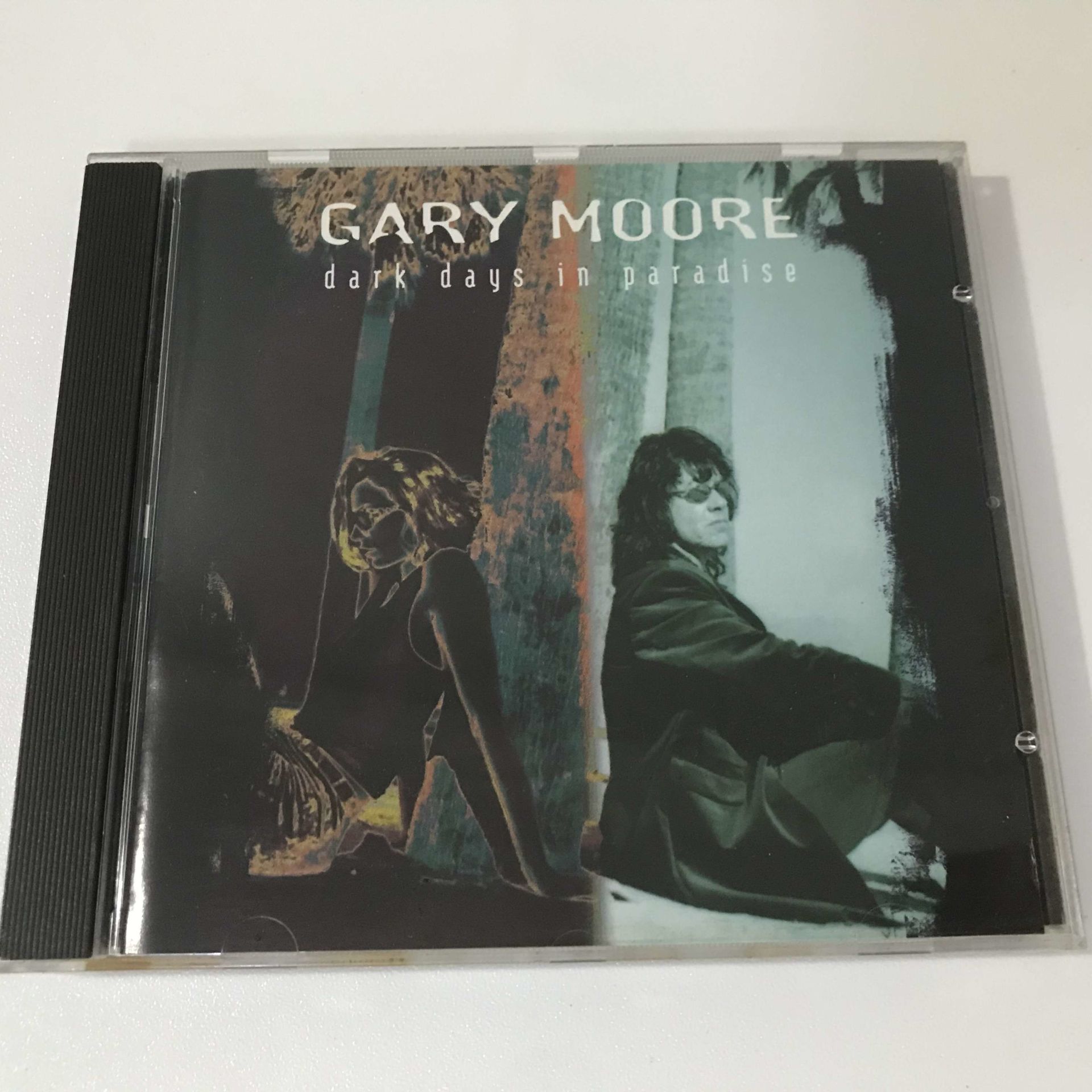 Gary Moore – Dark Days In Paradise