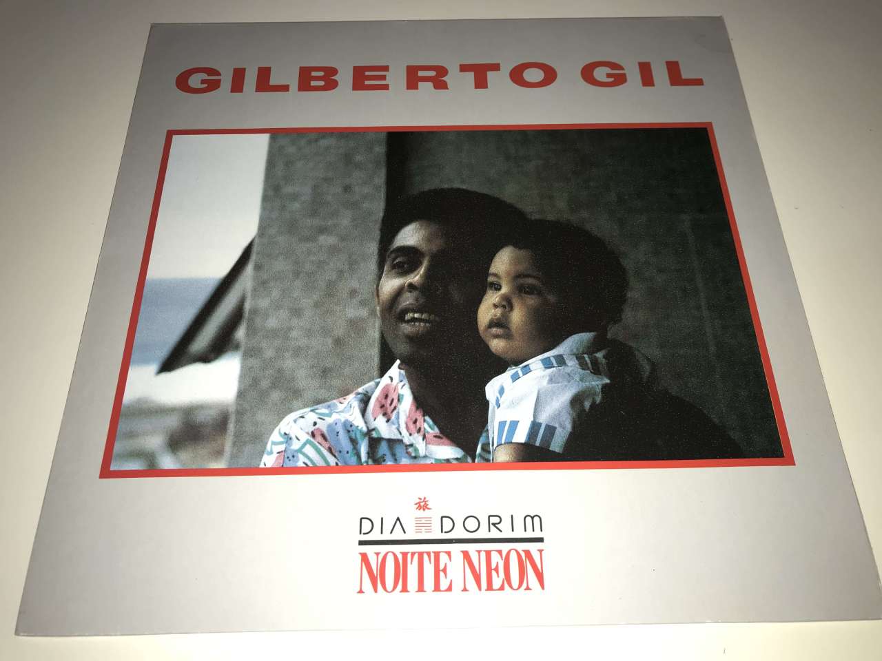 Gilberto Gil ‎– Dia Dorim Noite Neon