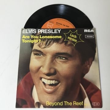 Elvis Presley – Are You Lonesome Tonight? / Beyond The Reef