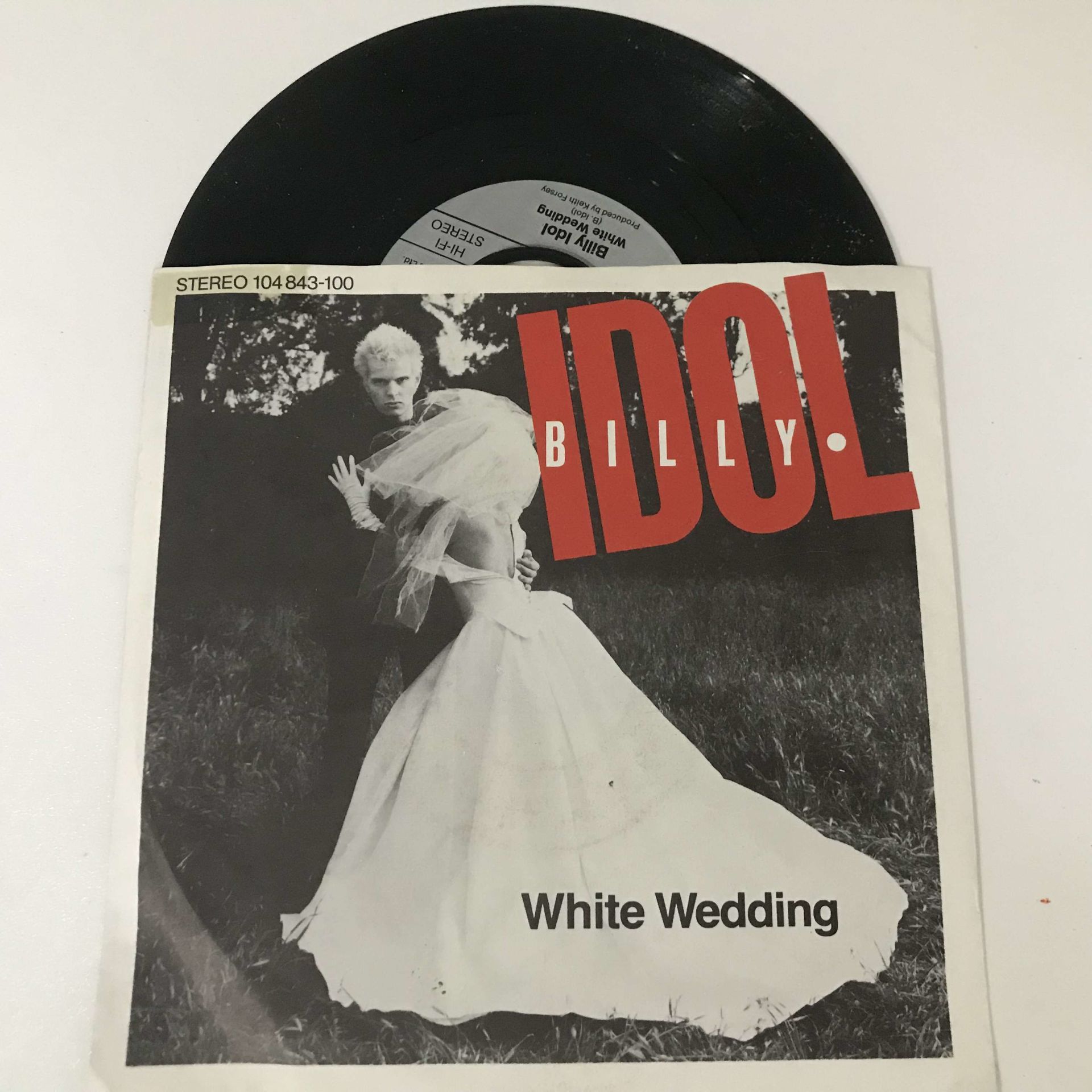Billy Idol – White Wedding