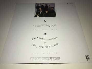 UB40 ‎– Come Out To Play
