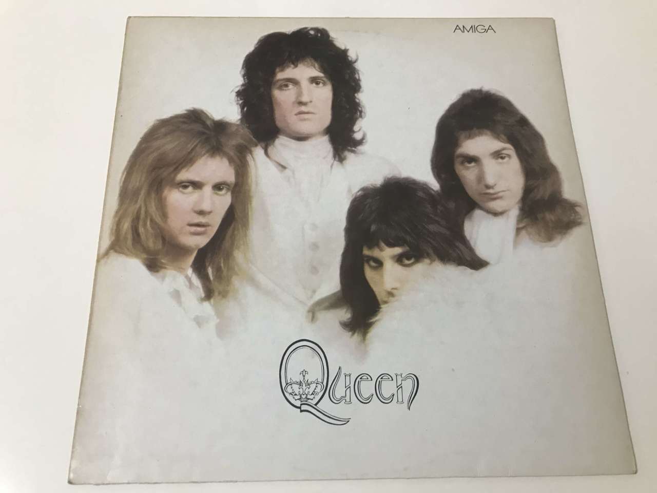 Queen – Queen