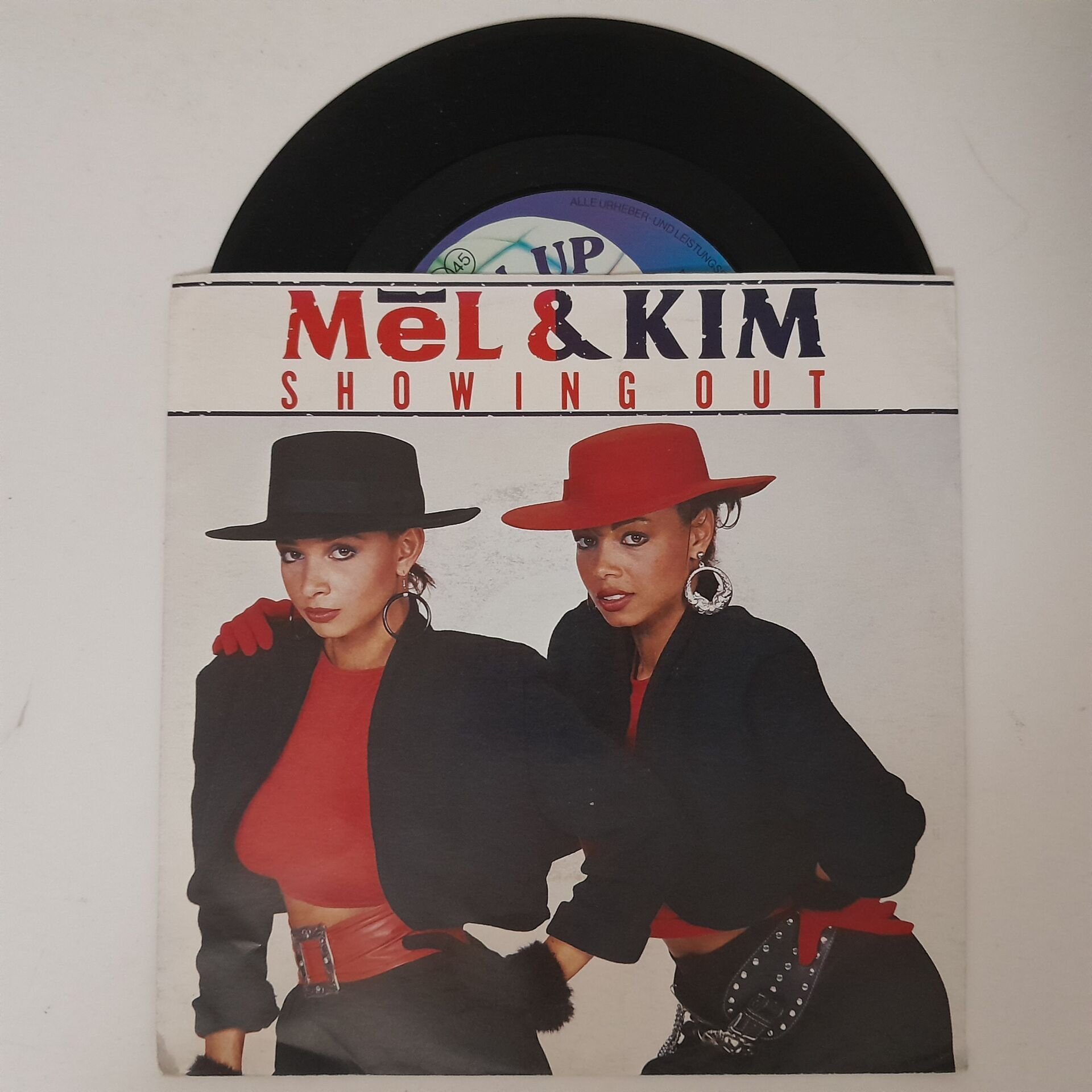 Mel & Kim ‎– Showing Out