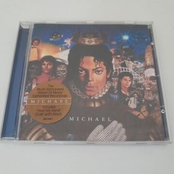 Michael Jackson – Michael