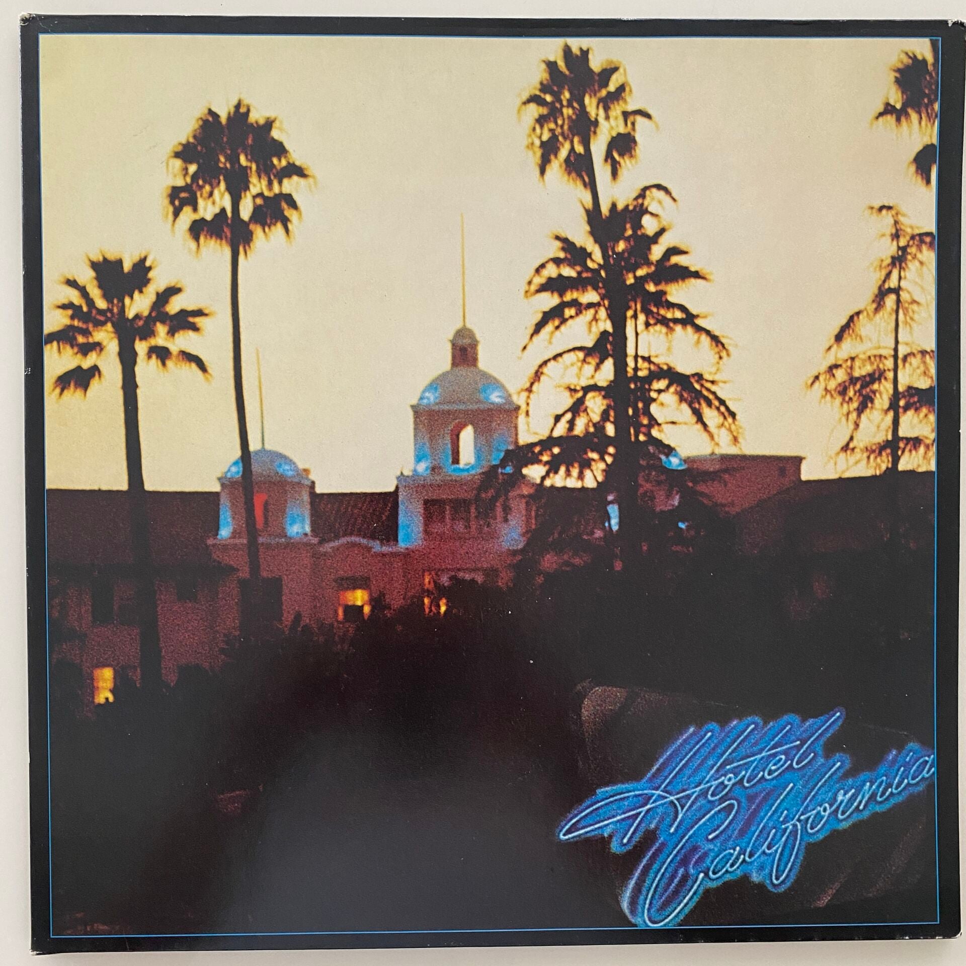 Eagles – Hotel California