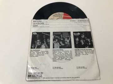 Queen – Now I'm Here