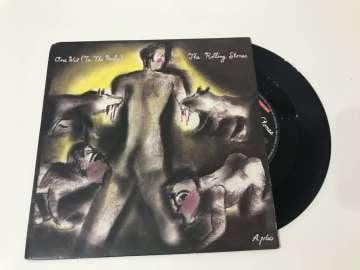 The Rolling Stones – One Hit To The Body