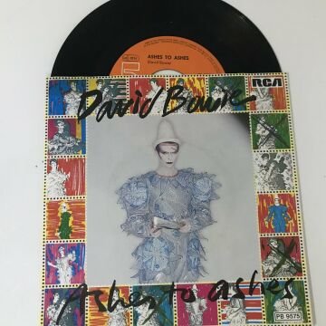 David Bowie – Ashes To Ashes