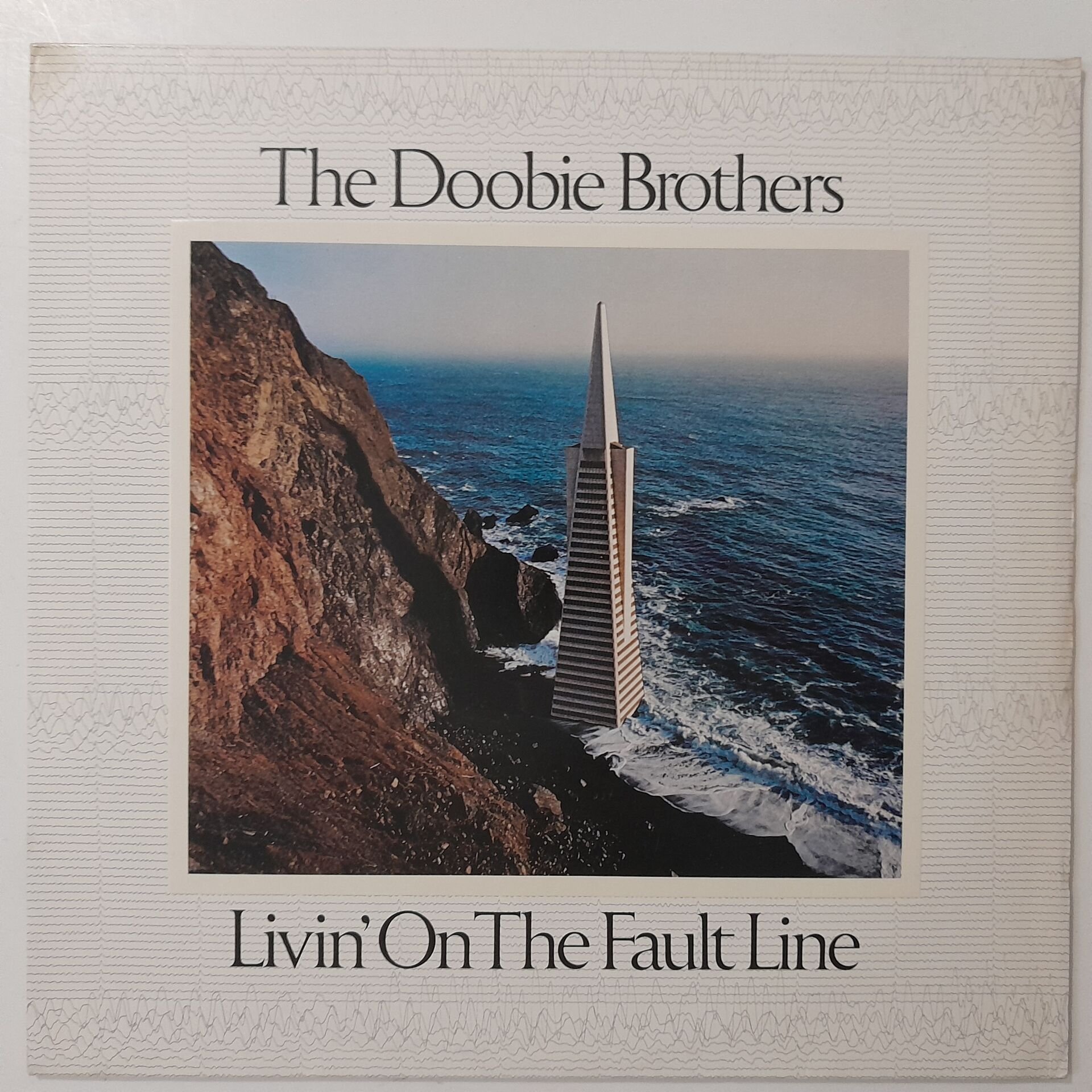 The Doobie Brothers – Livin' On The Fault Line